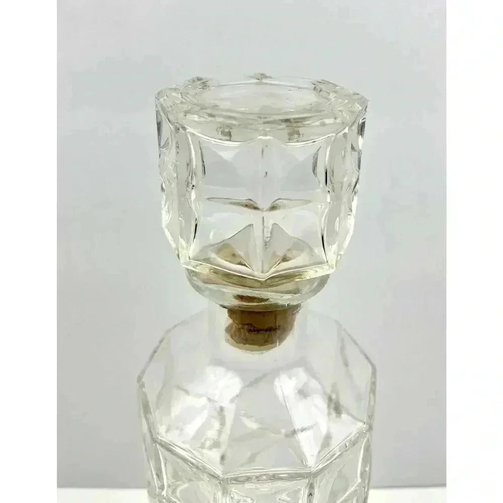 VTG Cut Glass‎ Decanter Liquor Wine Bottle Diamond Pattern 11.5